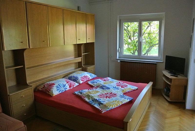 Apartmaji Nika Izola Bagian luar foto